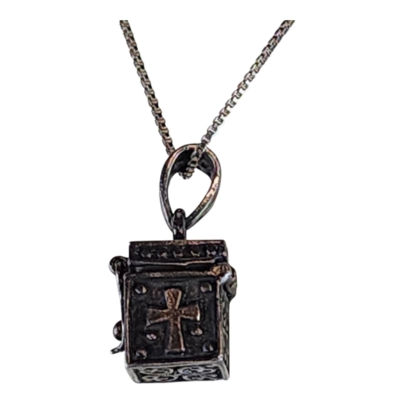 Vintage 925 Sterling Silver Prayer Box Locket Necklace Italy TBE Gothic Artisan - Picture 4 of 12